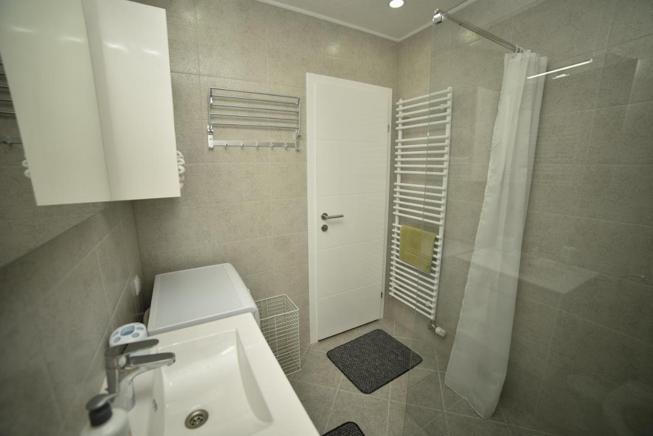 Apartman Slatki Dom 1 Saraievo Exterior foto